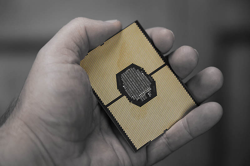 Intel Xeon Gold 6230R Cover